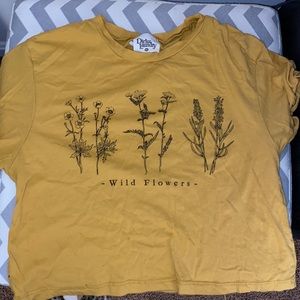 Yellow crop top💛